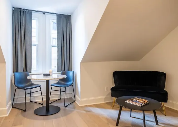 Thena Hotel - Spacious Studio